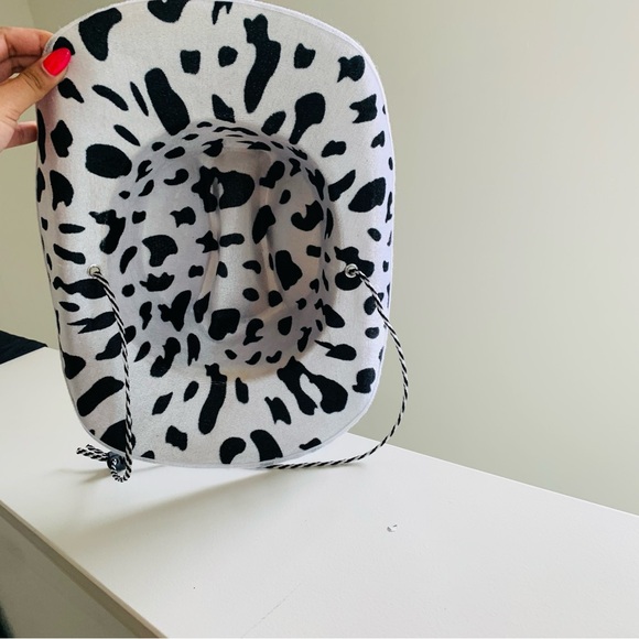 VELVET WESTERN COW PRINT COWBOY HAT - Picture 2 of 4
